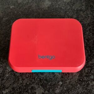Bentgo Red Kids Lunch Box with Teal Accent